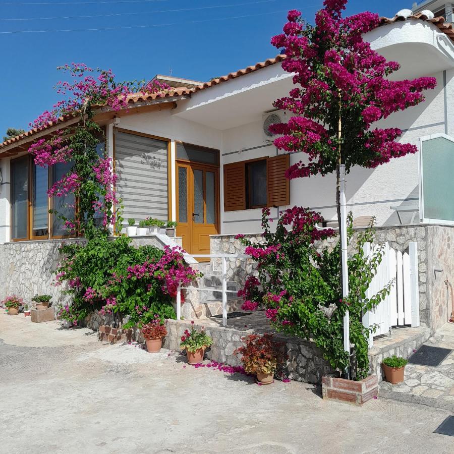 Luxury Dennis Home Σαράντα Εξωτερικό φωτογραφία